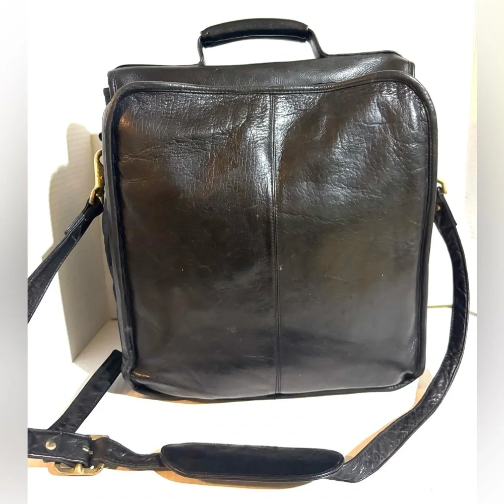 Frye vintage unisex Black distressed Leather Messenger Bag
